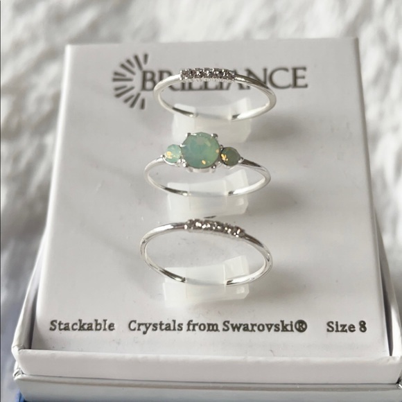SIZE 7 NWT SILVER AND GREEN STACKABLE CRYSTALS FROM SWAROVSKI - Picture 2 of 4